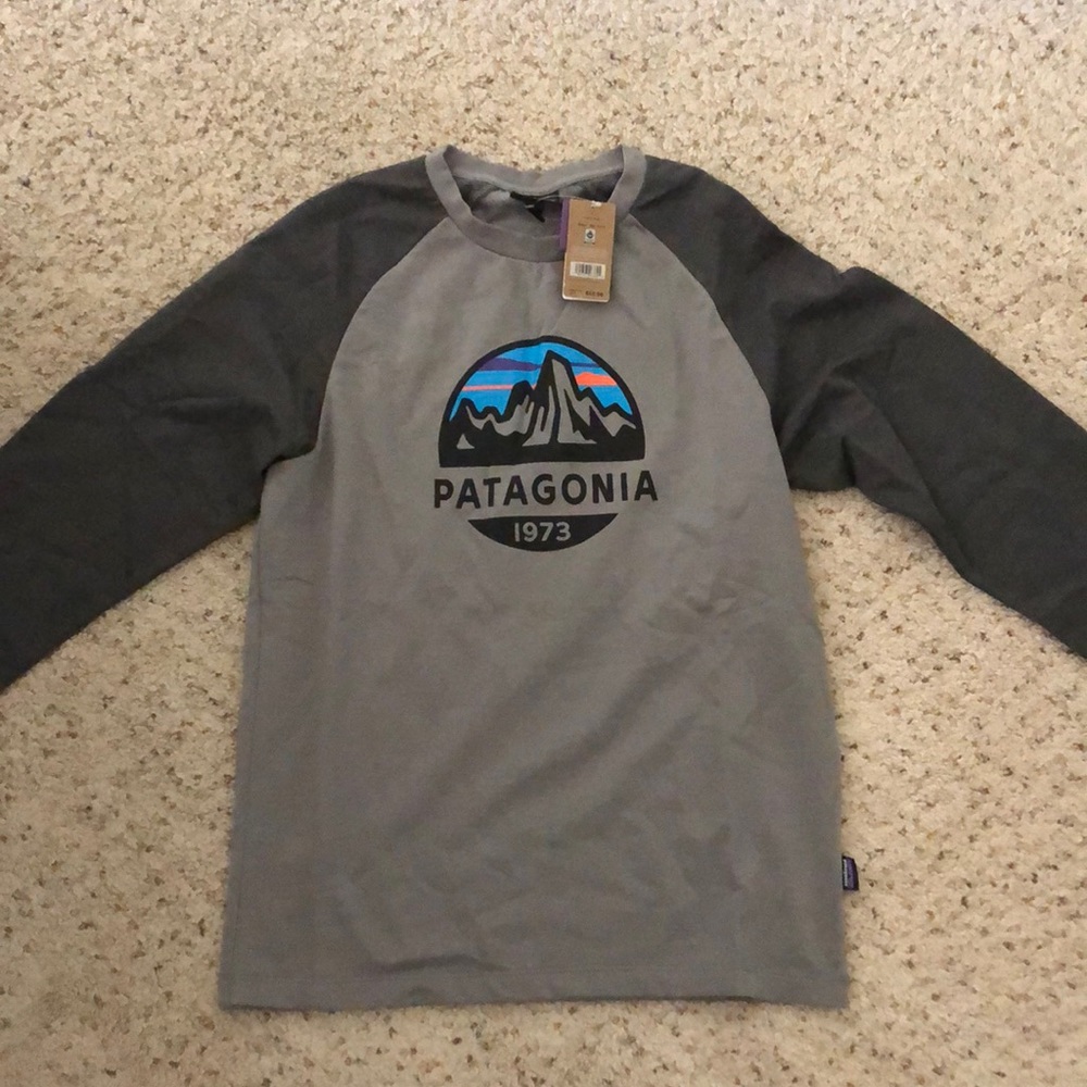 Men’s Patagonia shirt